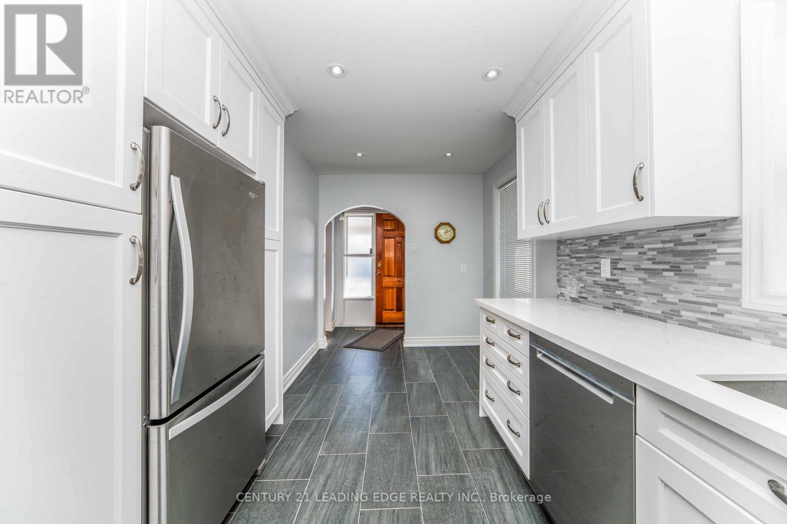 206 Cass Avenue, Toronto, Ontario  M1T 2C2 - Photo 7 - E12843346