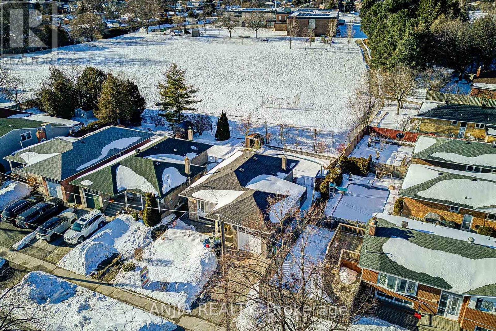 36 Birchard Street, Toronto (Tam O'shanter-Sullivan), Ontario  M1T 1Z2 - Photo 6 - E12843450