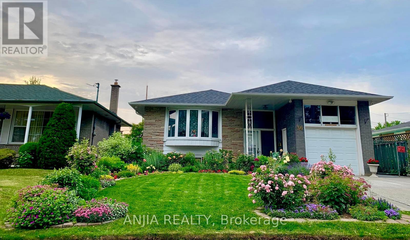 36 Birchard Street, Toronto (Tam O'shanter-Sullivan), Ontario  M1T 1Z2 - Photo 7 - E12843450