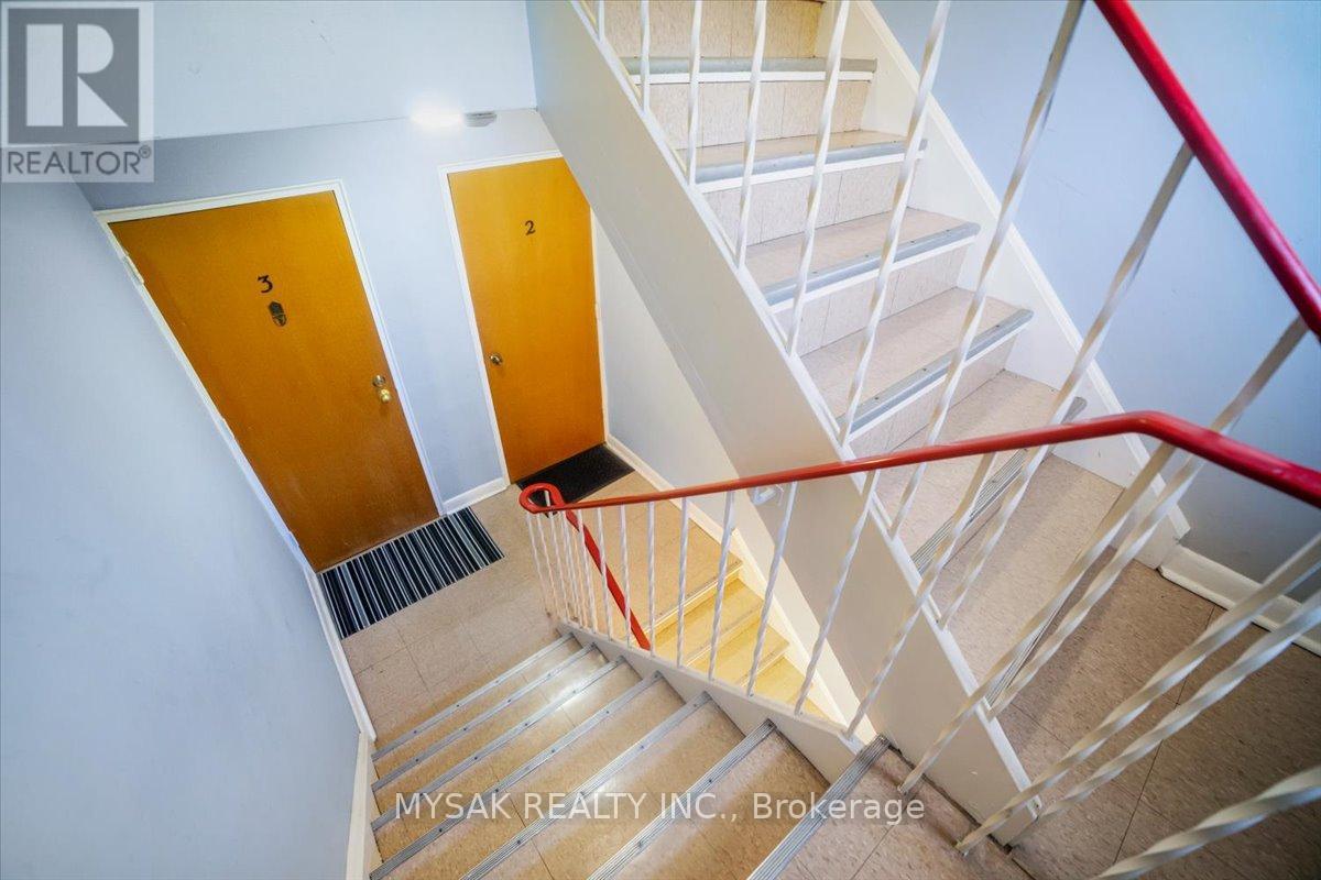 1033 Ravine Road, Oshawa, Ontario  L1H 4C9 - Photo 8 - E12843460