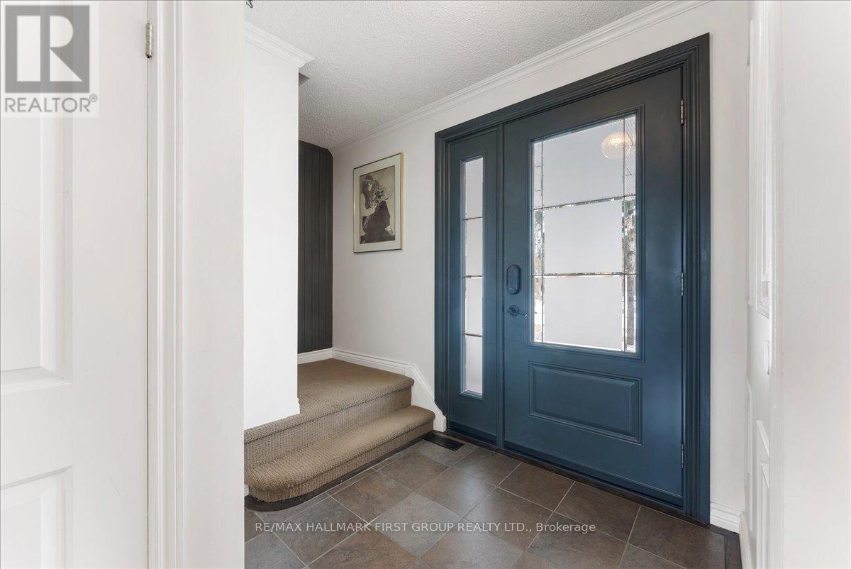 820 Sanok Drive, Pickering, Ontario L1W 2R2 - Photo 4 - E12843474