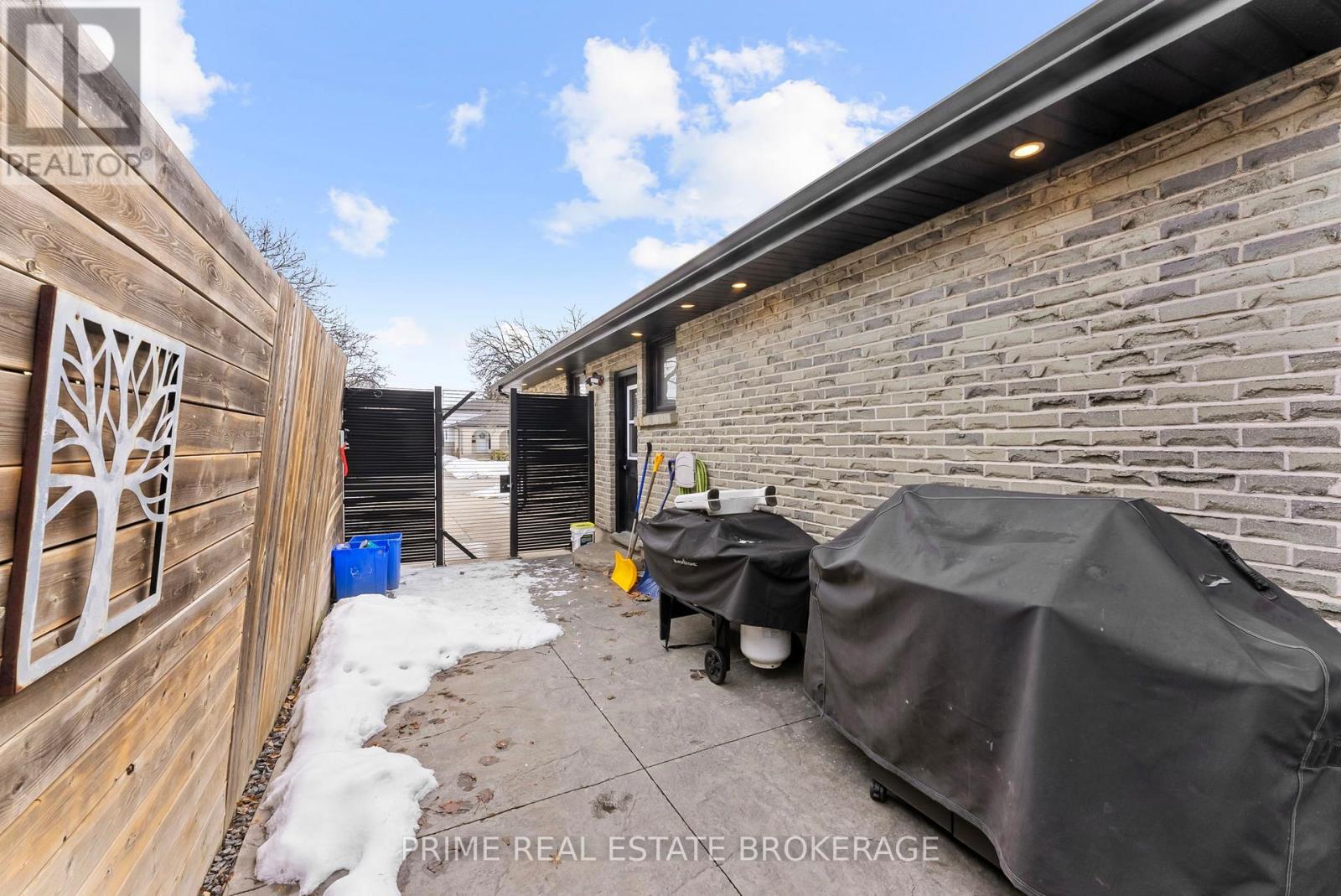 484 Ferndale Avenue, London South, Ontario  N6C 2Z1 - Photo 35 - X12834904