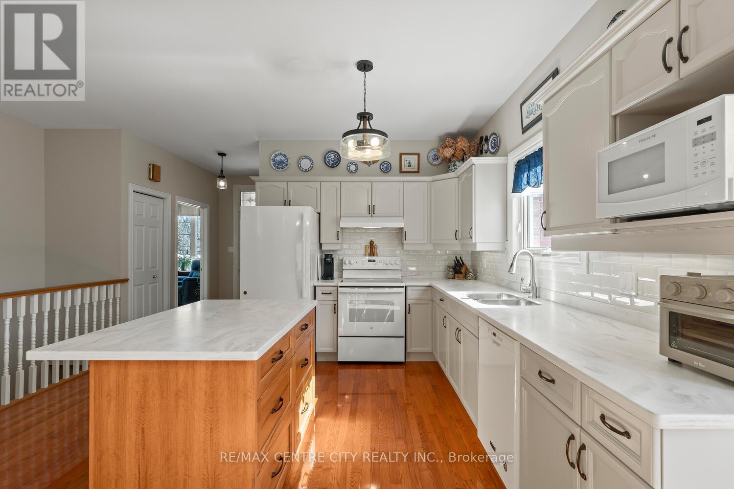 143 Greyrock Crescent, London East, Ontario  N5Y 6L5 - Photo 15 - X12838670