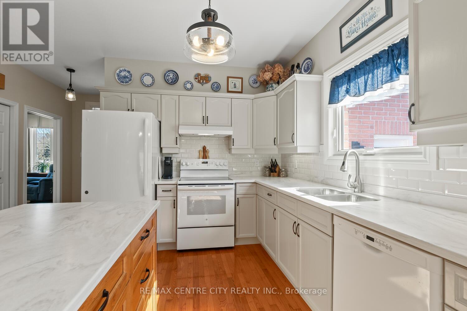 143 Greyrock Crescent, London East, Ontario  N5Y 6L5 - Photo 13 - X12838670