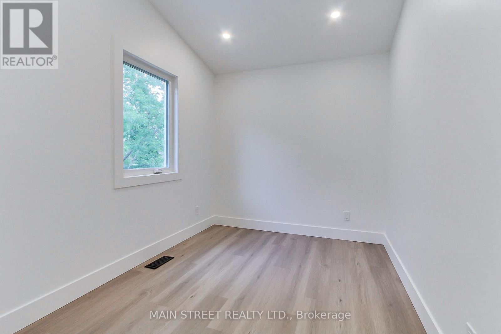 353 Pasadena Drive, Georgina, Ontario  L4P 2Z2 - Photo 16 - N12843118