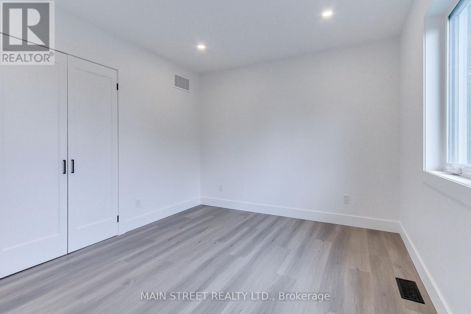 353 Pasadena Drive, Georgina, Ontario  L4P 2Z2 - Photo 33 - N12843118