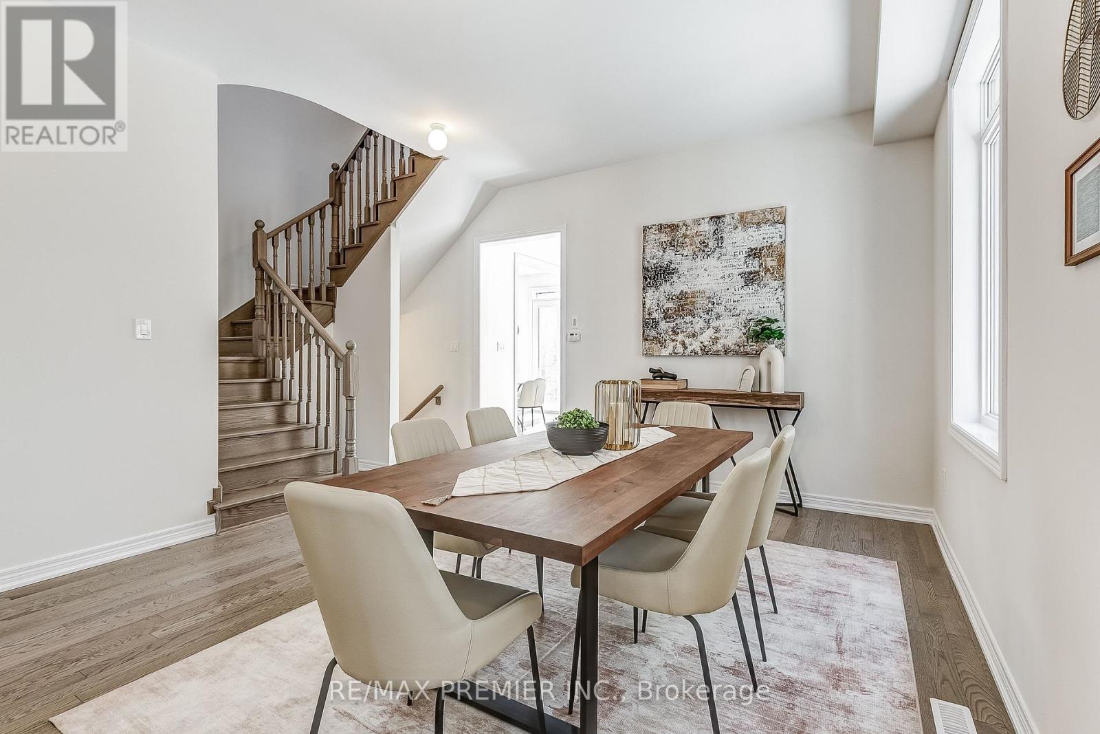 215 Fallharvest Way, Whitchurch-Stouffville, Ontario  L4A 0S1 - Photo 15 - N12843138