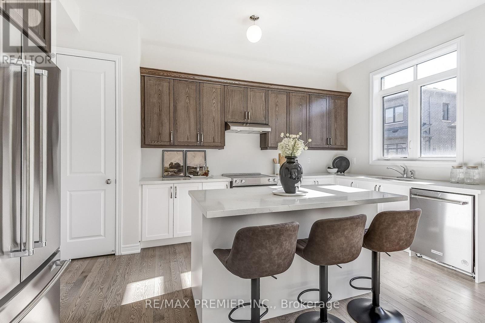 215 Fallharvest Way, Whitchurch-Stouffville, Ontario  L4A 0S1 - Photo 23 - N12843138