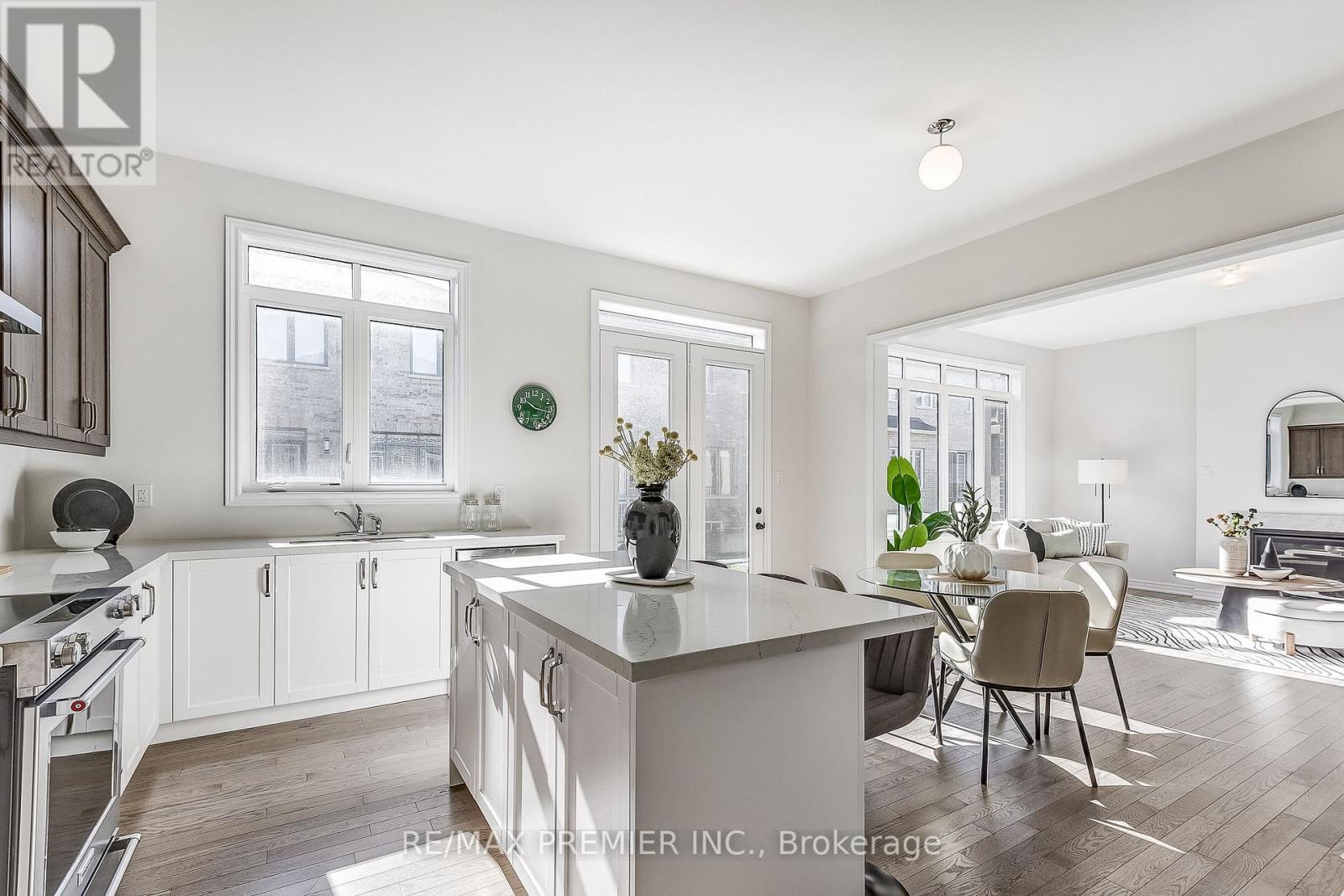 215 Fallharvest Way, Whitchurch-Stouffville, Ontario  L4A 0S1 - Photo 25 - N12843138