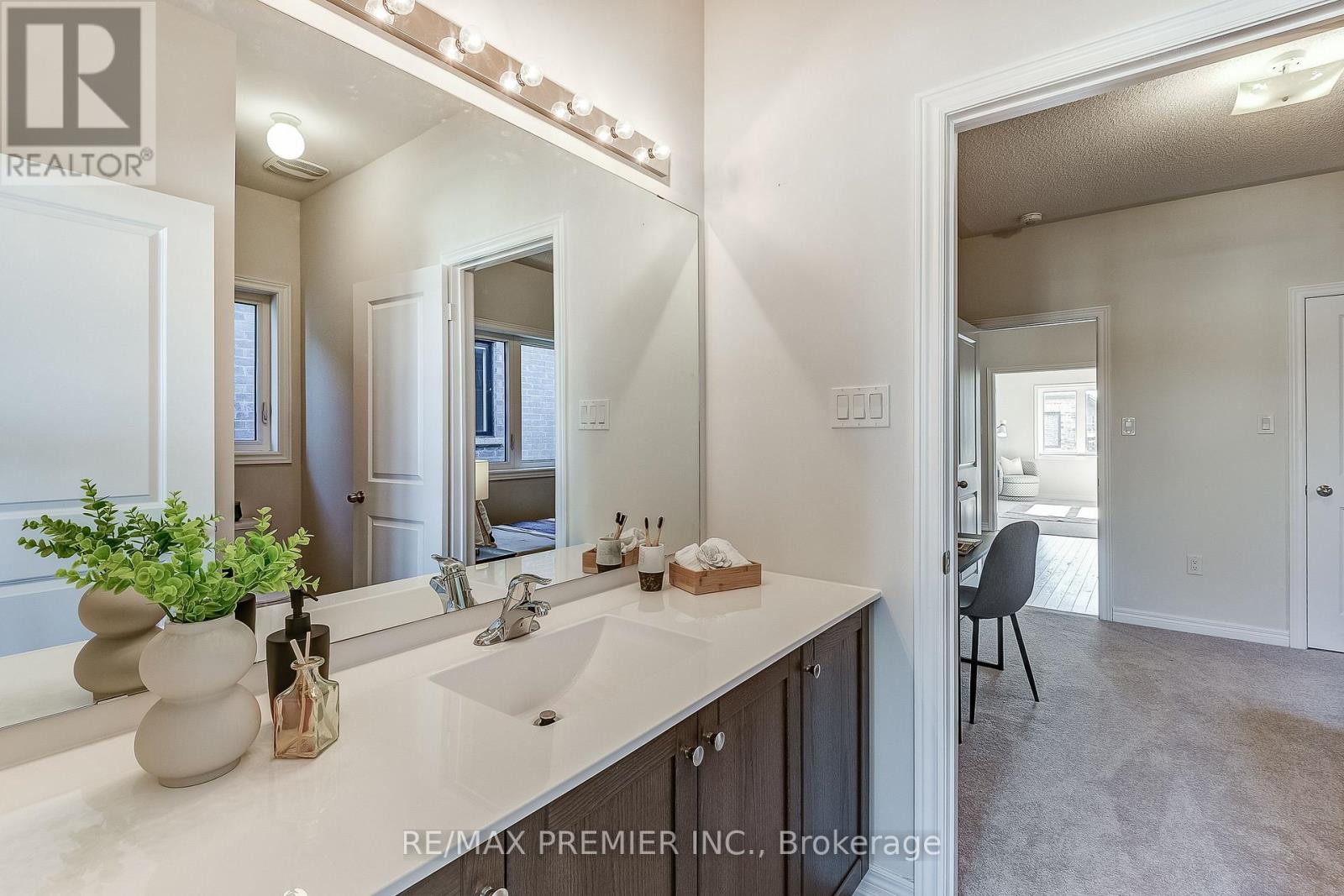 215 Fallharvest Way, Whitchurch-Stouffville, Ontario  L4A 0S1 - Photo 38 - N12843138