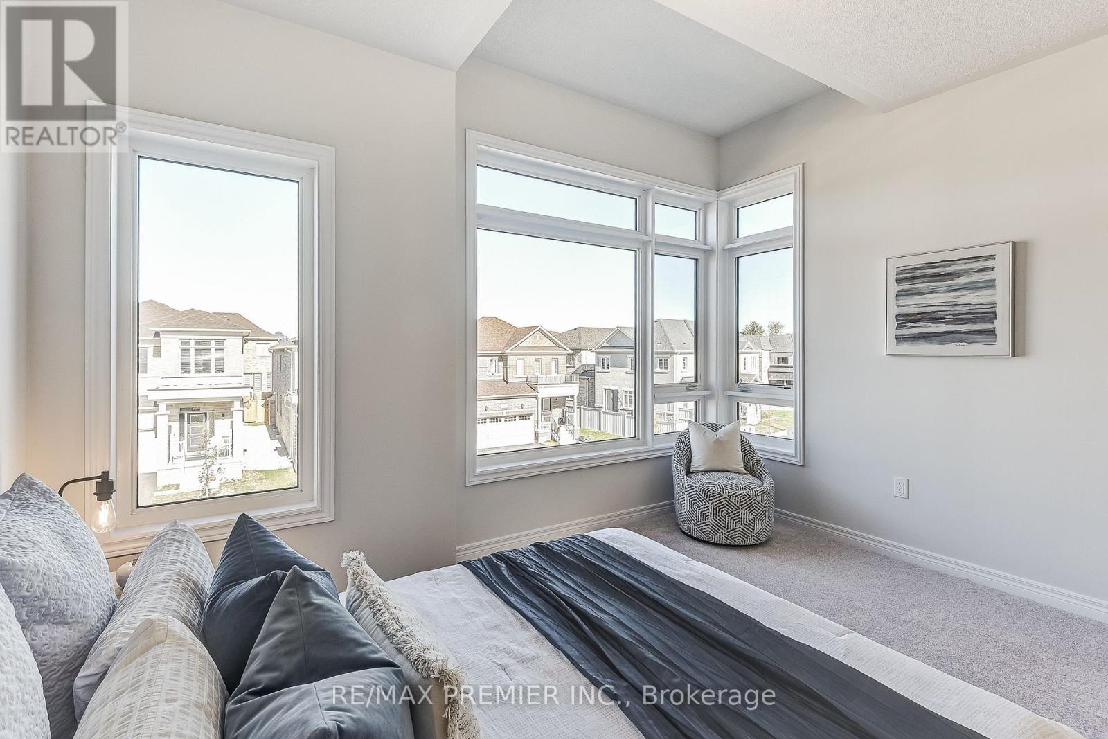 215 Fallharvest Way, Whitchurch-Stouffville, Ontario  L4A 0S1 - Photo 40 - N12843138