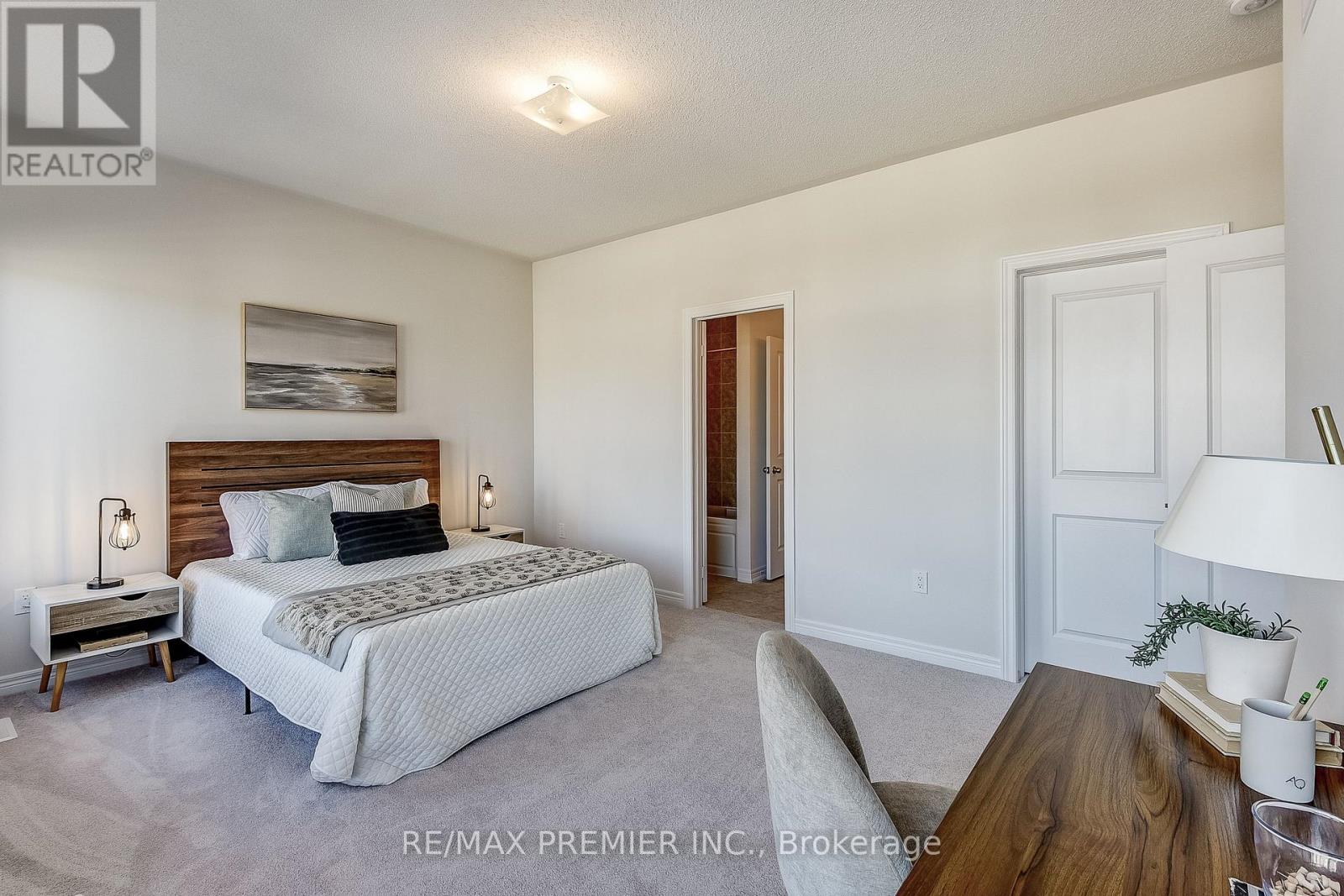 215 Fallharvest Way, Whitchurch-Stouffville, Ontario  L4A 0S1 - Photo 43 - N12843138