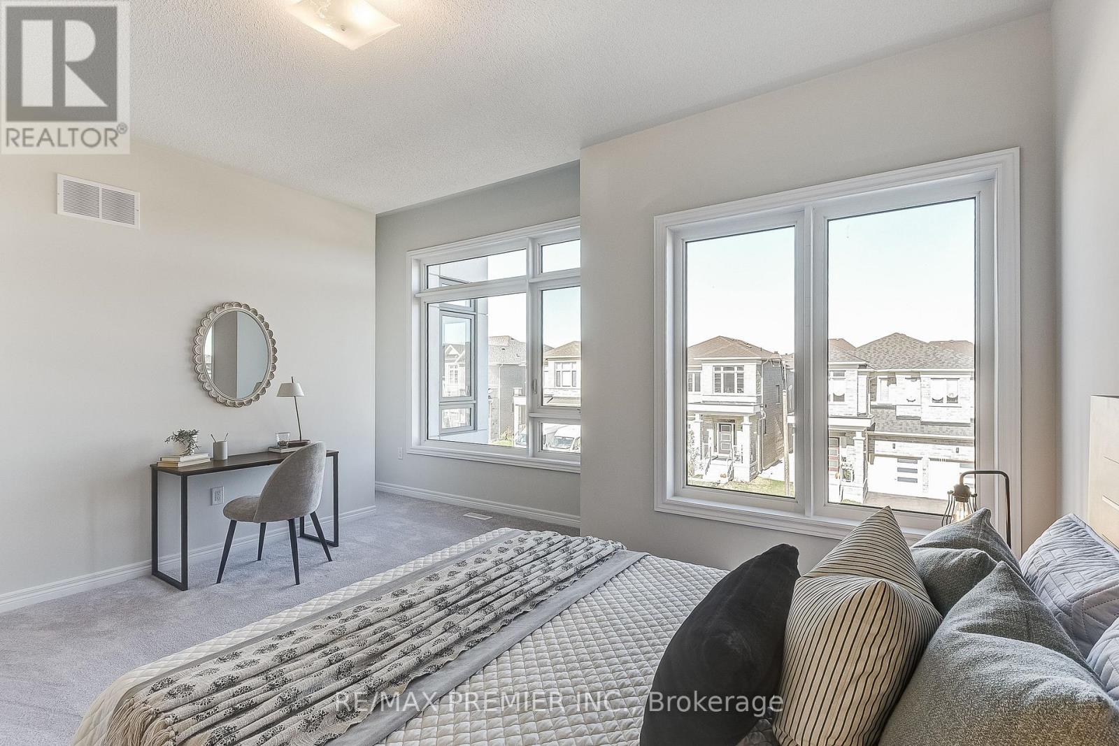 215 Fallharvest Way, Whitchurch-Stouffville, Ontario  L4A 0S1 - Photo 45 - N12843138