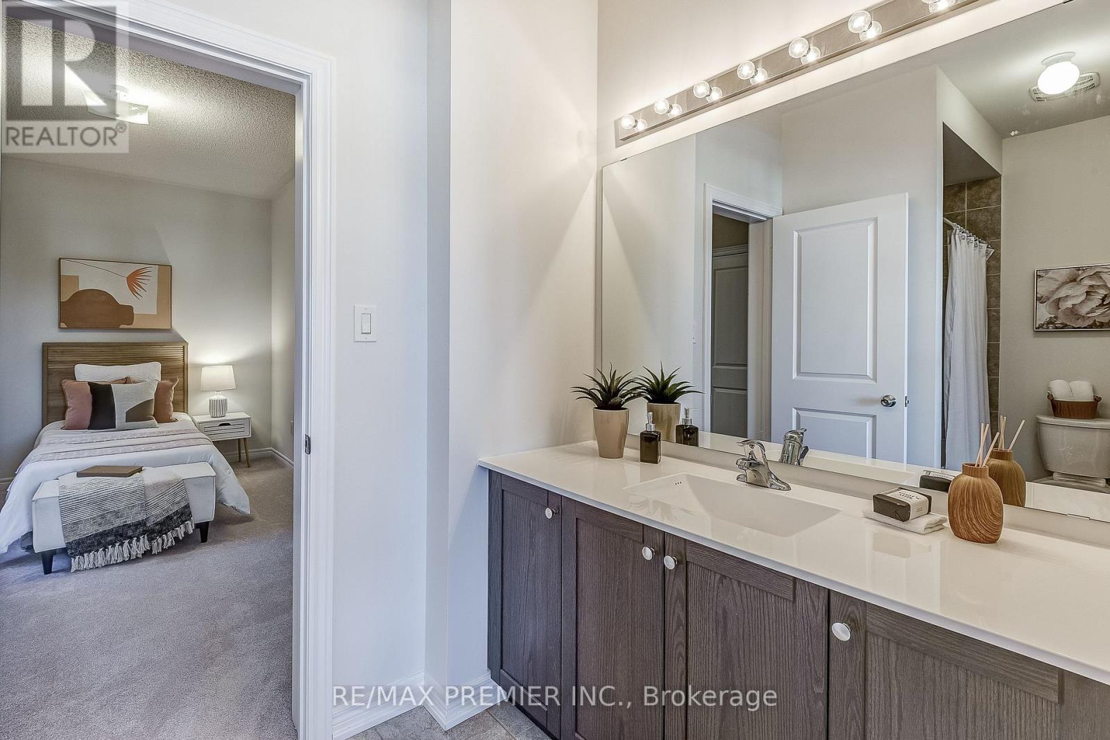 215 Fallharvest Way, Whitchurch-Stouffville, Ontario  L4A 0S1 - Photo 47 - N12843138