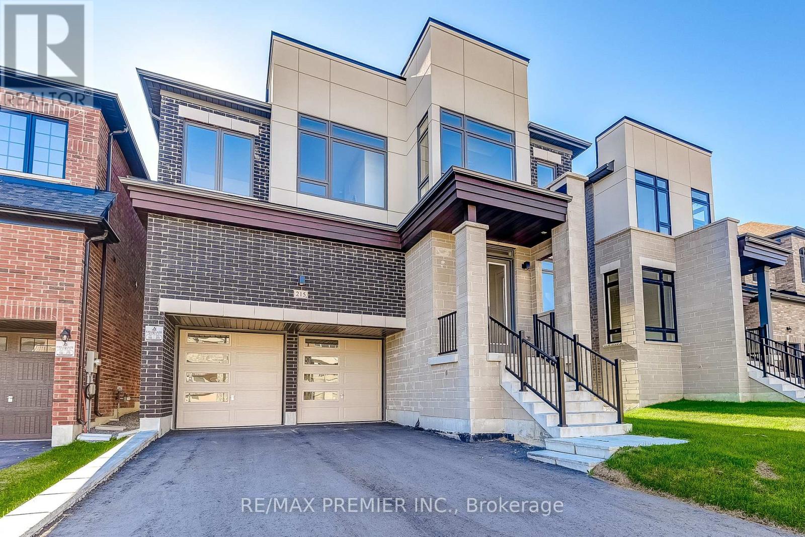 215 Fallharvest Way, Whitchurch-Stouffville, Ontario  L4A 0S1 - Photo 6 - N12843138