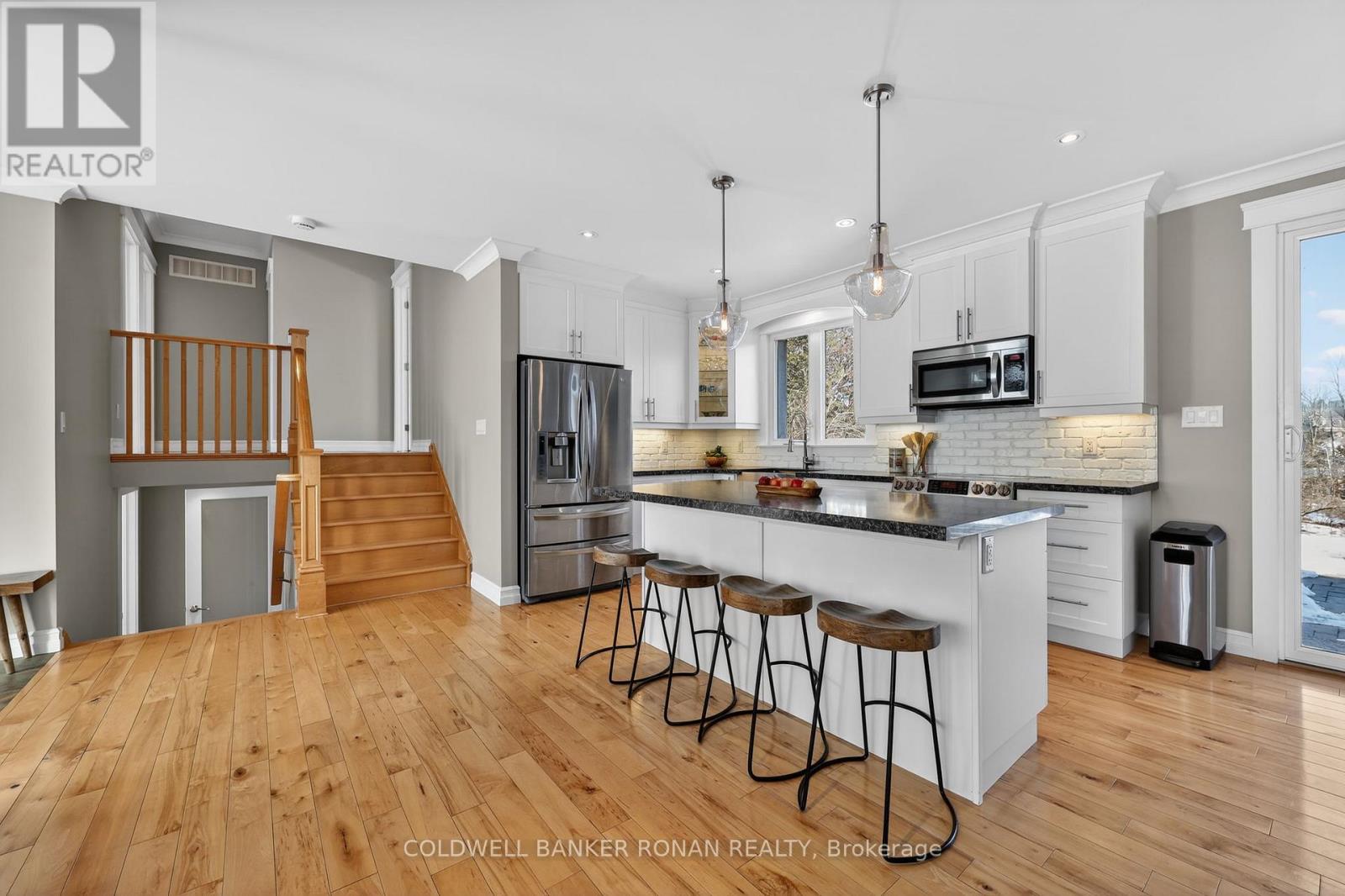 96 Boyne Crescent, New Tecumseth, Ontario  L9R 1K2 - Photo 10 - N12843142