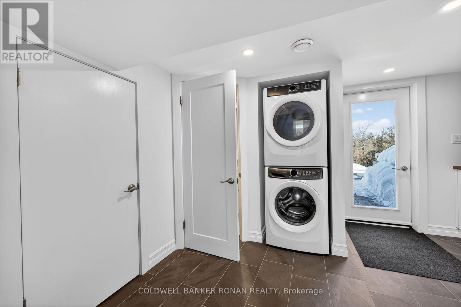 96 Boyne Crescent, New Tecumseth, Ontario  L9R 1K2 - Photo 34 - N12843142