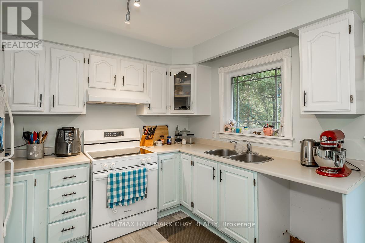 61 Marshall Crescent, Essa (Baxter), Ontario  L0M 1B1 - Photo 10 - N12843196