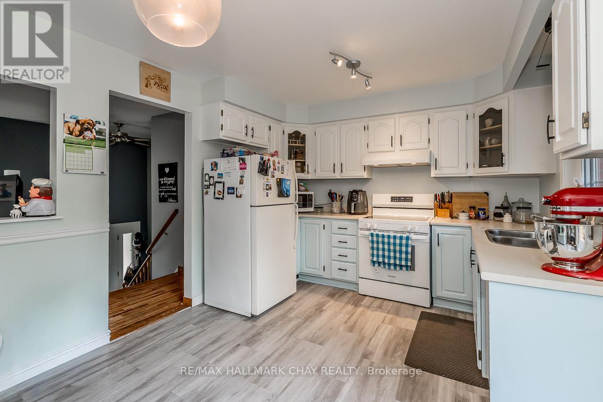 61 Marshall Crescent, Essa (Baxter), Ontario  L0M 1B1 - Photo 11 - N12843196