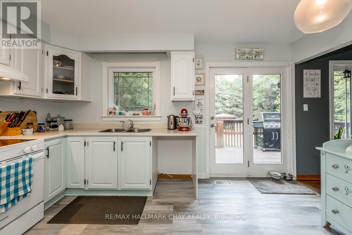 61 Marshall Crescent, Essa (Baxter), Ontario  L0M 1B1 - Photo 9 - N12843196