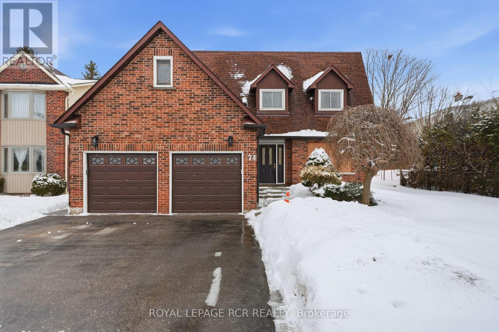 74 OLD YONGE STREET, Aurora, Ontario