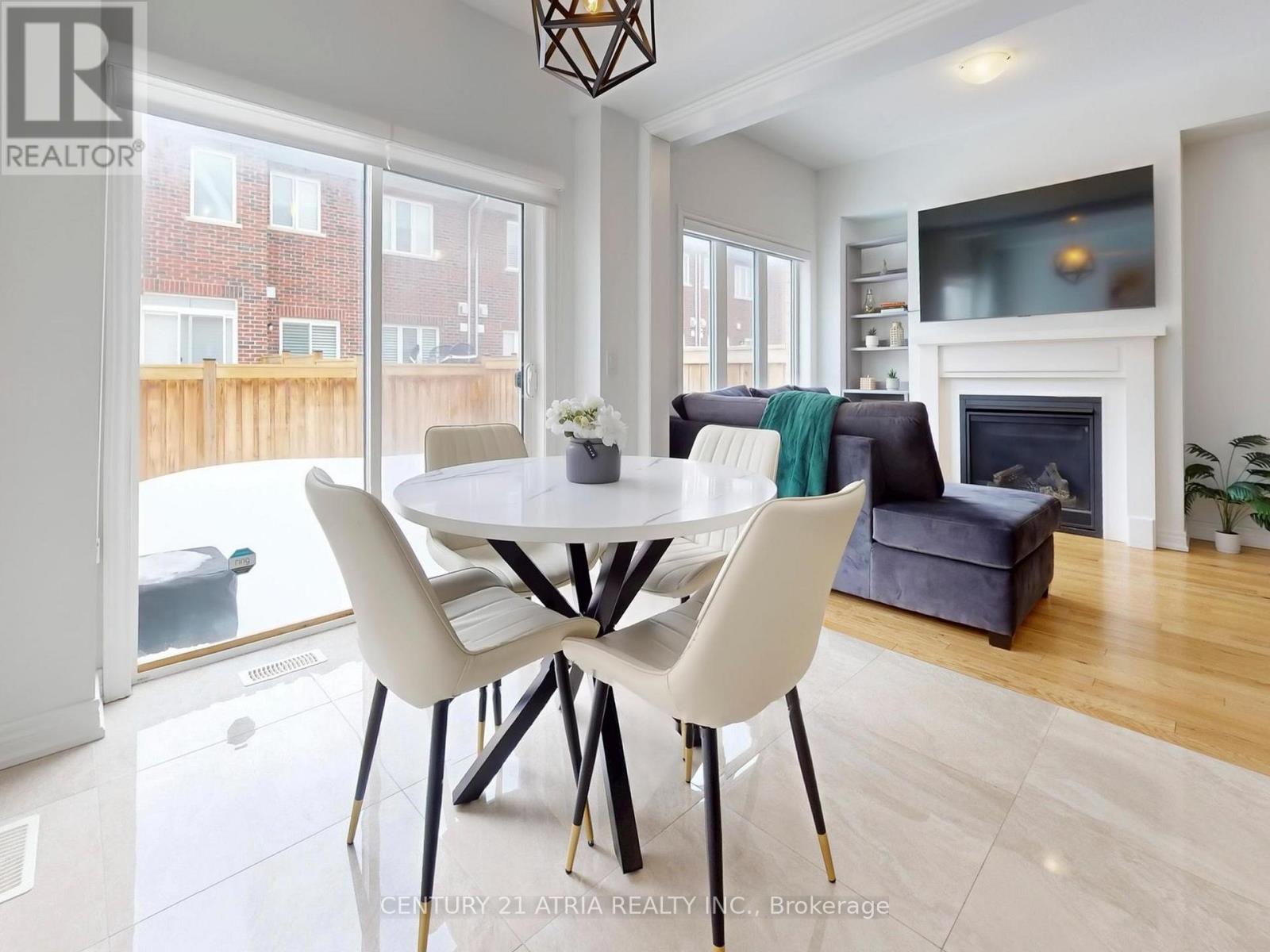 28 Veterans Street, Bradford West Gwillimbury, Ontario  L3Z 4L3 - Photo 15 - N12843282