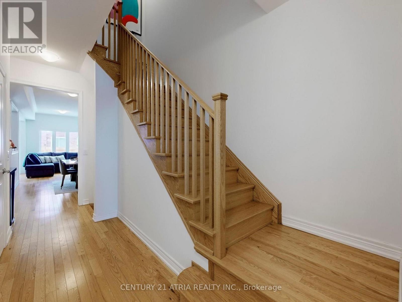 28 Veterans Street, Bradford West Gwillimbury, Ontario  L3Z 4L3 - Photo 20 - N12843282