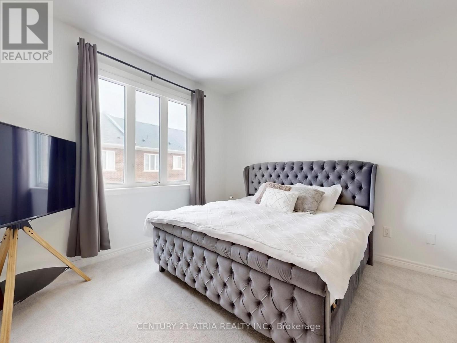 28 Veterans Street, Bradford West Gwillimbury, Ontario  L3Z 4L3 - Photo 23 - N12843282