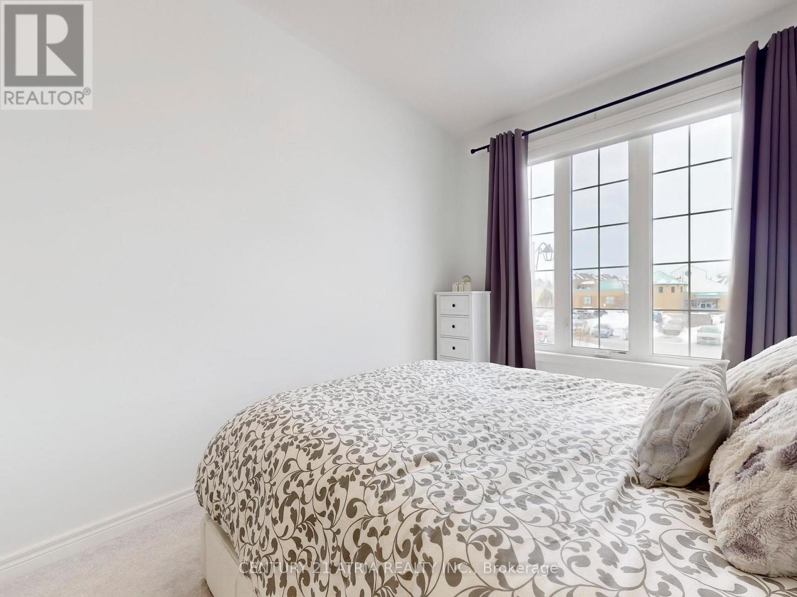 28 Veterans Street, Bradford West Gwillimbury, Ontario  L3Z 4L3 - Photo 31 - N12843282