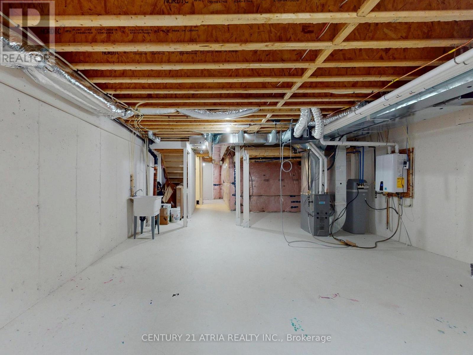 28 Veterans Street, Bradford West Gwillimbury, Ontario  L3Z 4L3 - Photo 39 - N12843282