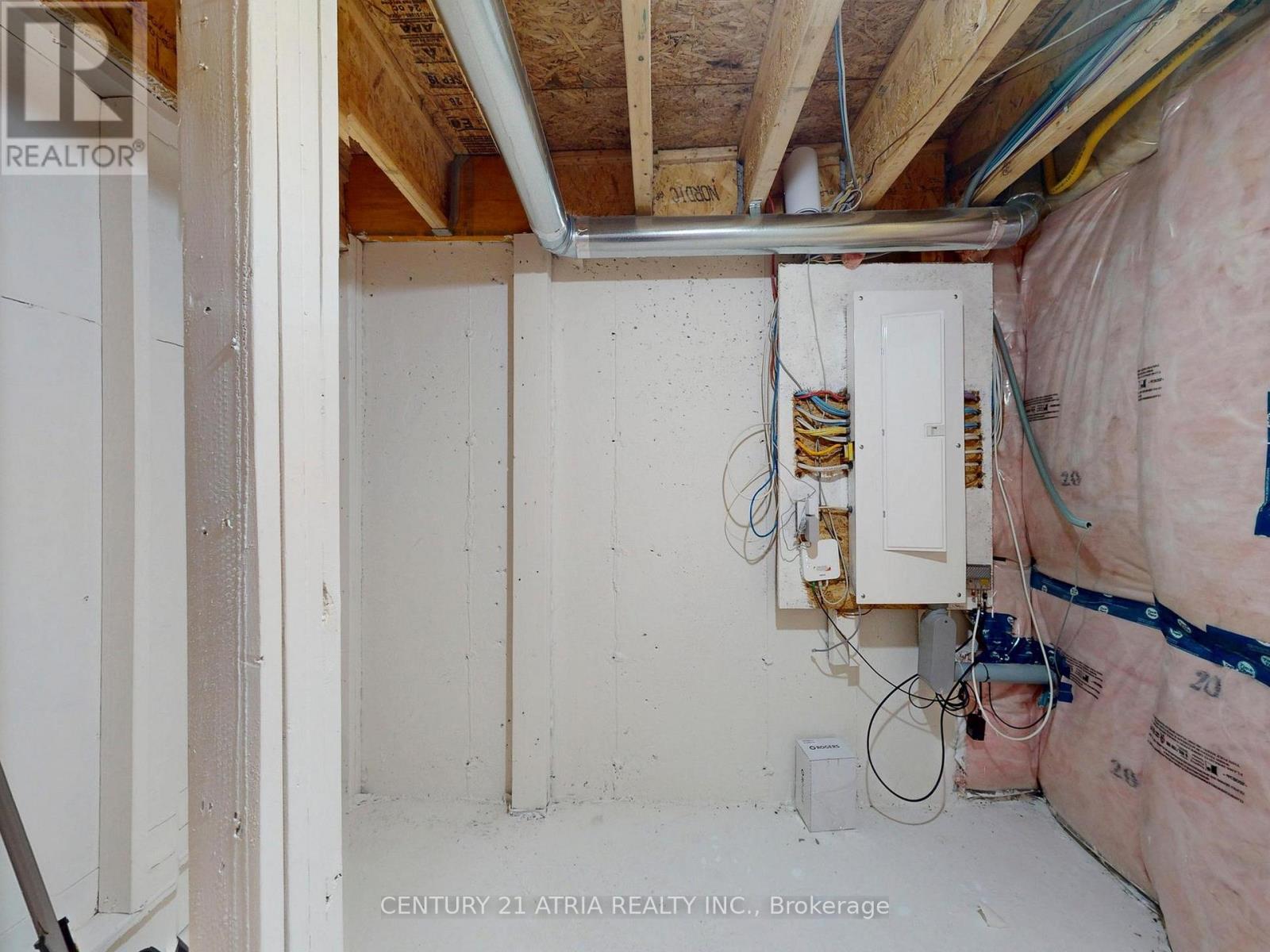 28 Veterans Street, Bradford West Gwillimbury, Ontario  L3Z 4L3 - Photo 41 - N12843282