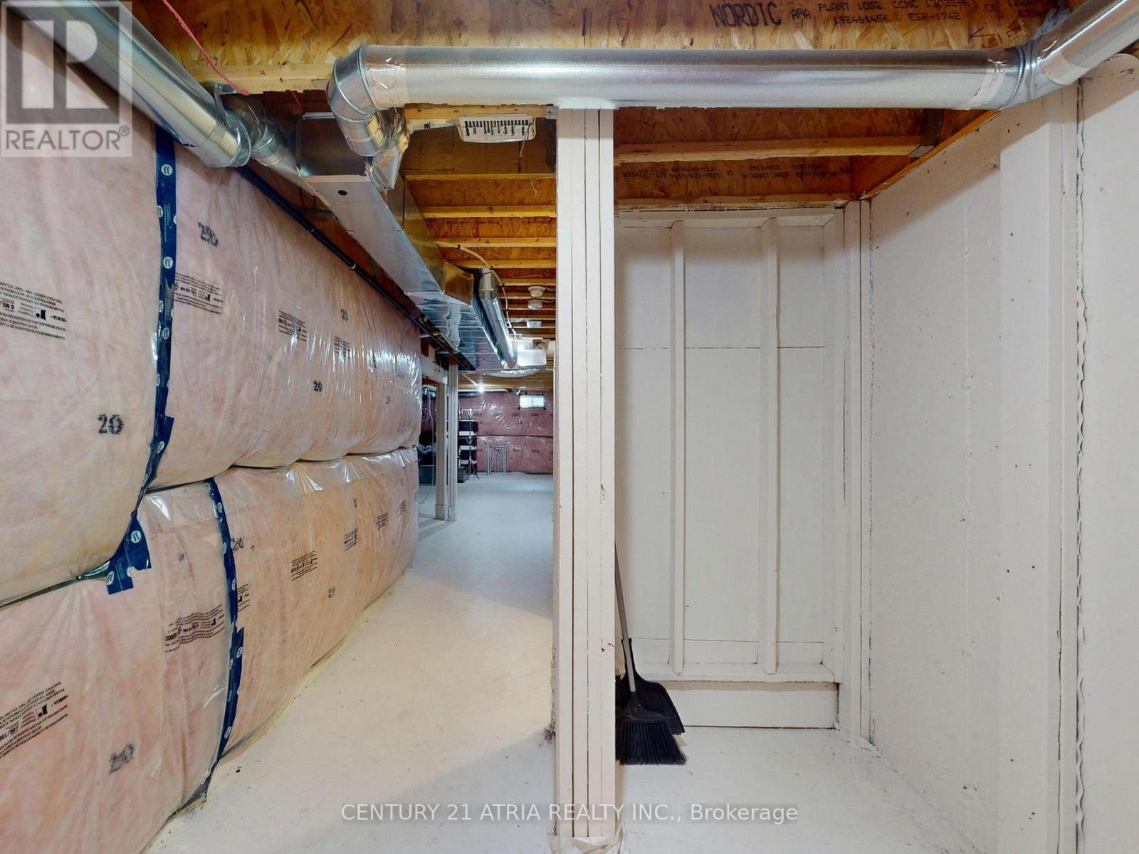 28 Veterans Street, Bradford West Gwillimbury, Ontario  L3Z 4L3 - Photo 42 - N12843282