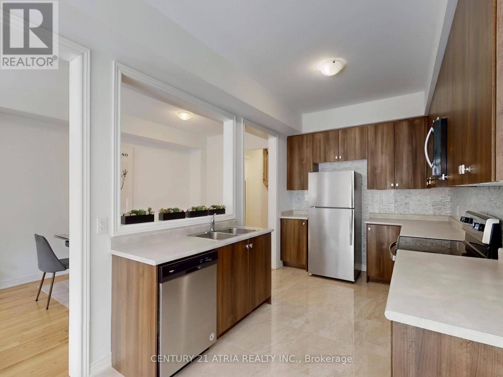 28 Veterans Street, Bradford West Gwillimbury, Ontario  L3Z 4L3 - Photo 9 - N12843282