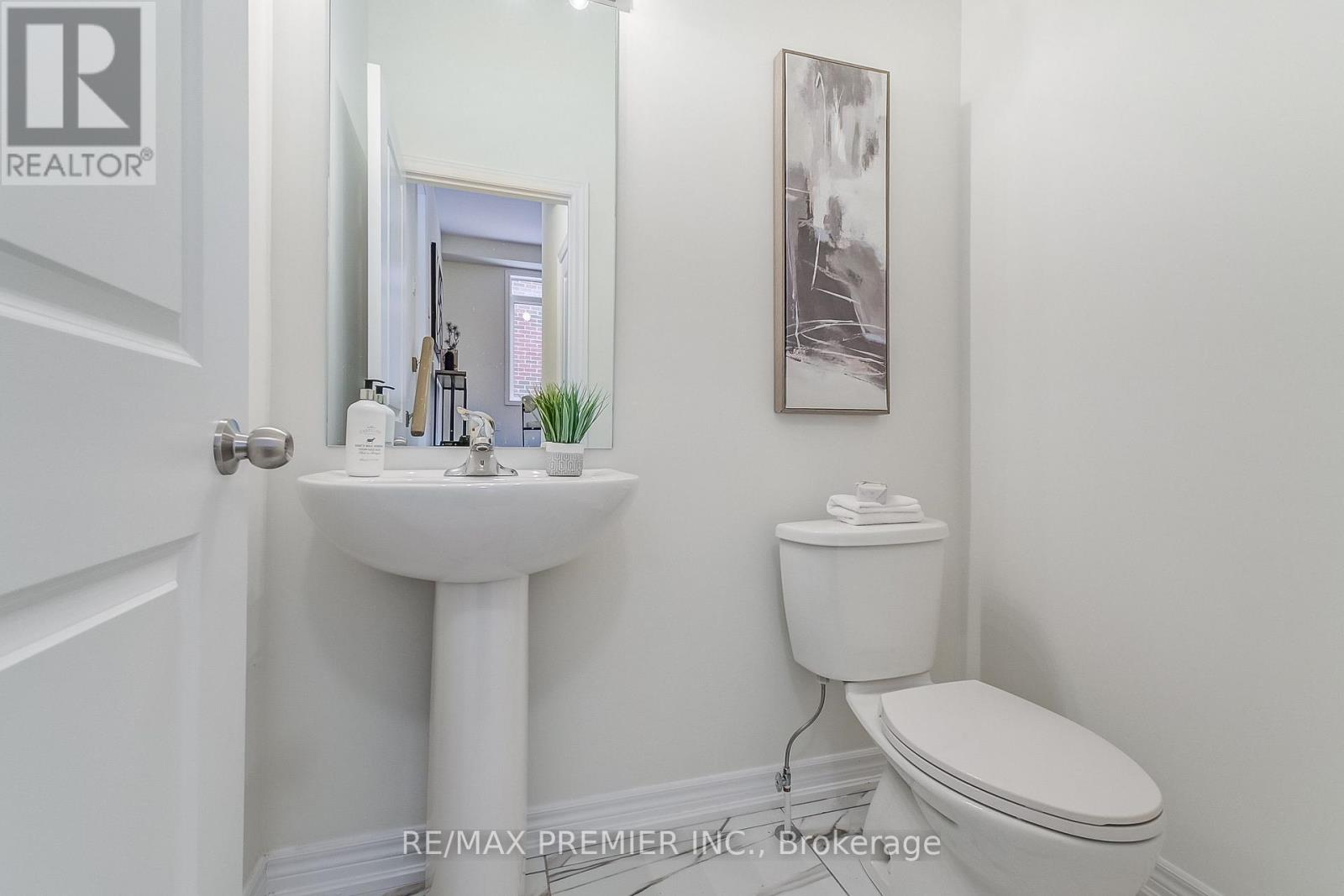 301 Wesmina Avenue, Whitchurch-Stouffville, Ontario  L4A 5C2 - Photo 15 - N12843328