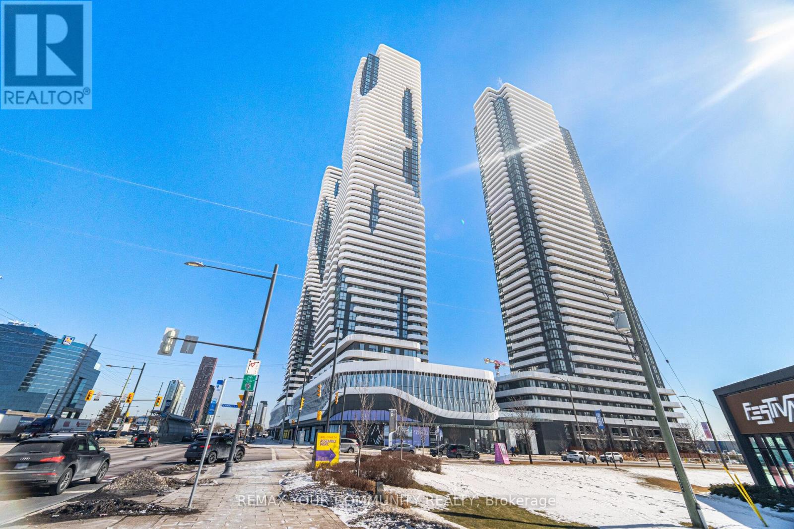 3002 - 195 Commerce Street, Vaughan, Ontario  L4K 0P9 - Photo 2 - N12843366