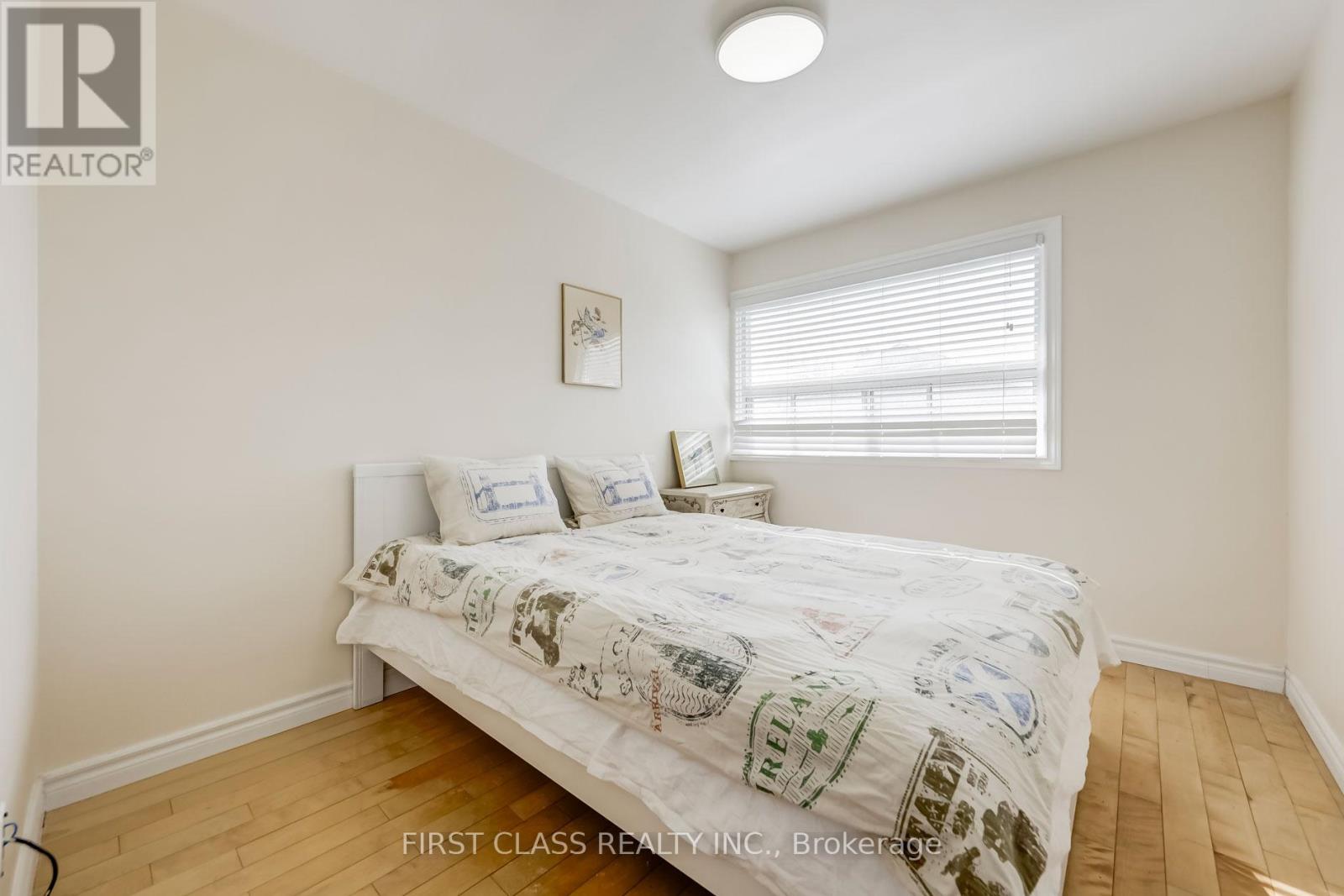 Main Floor - 12 Cartier Crescent, Richmond Hill, Ontario  L4C 2N1 - Photo 11 - N12843370
