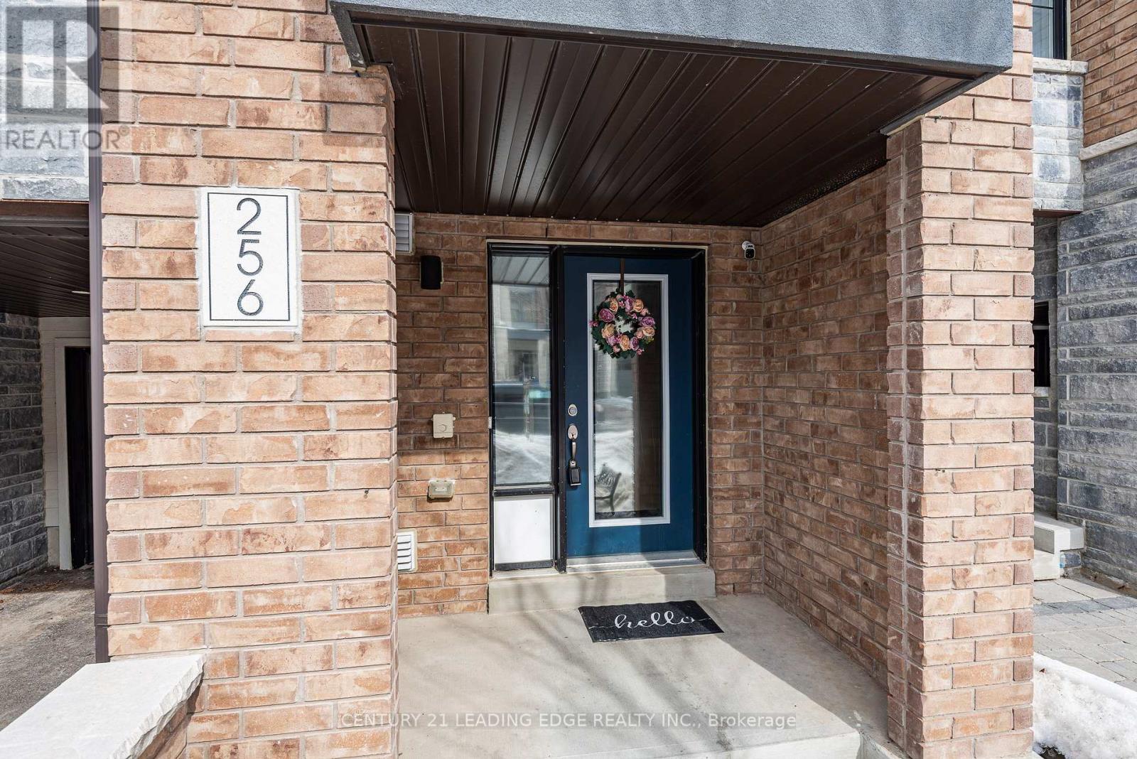 256 Vivant Street, Newmarket, Ontario  L3X 0K9 - Photo 2 - N12843394