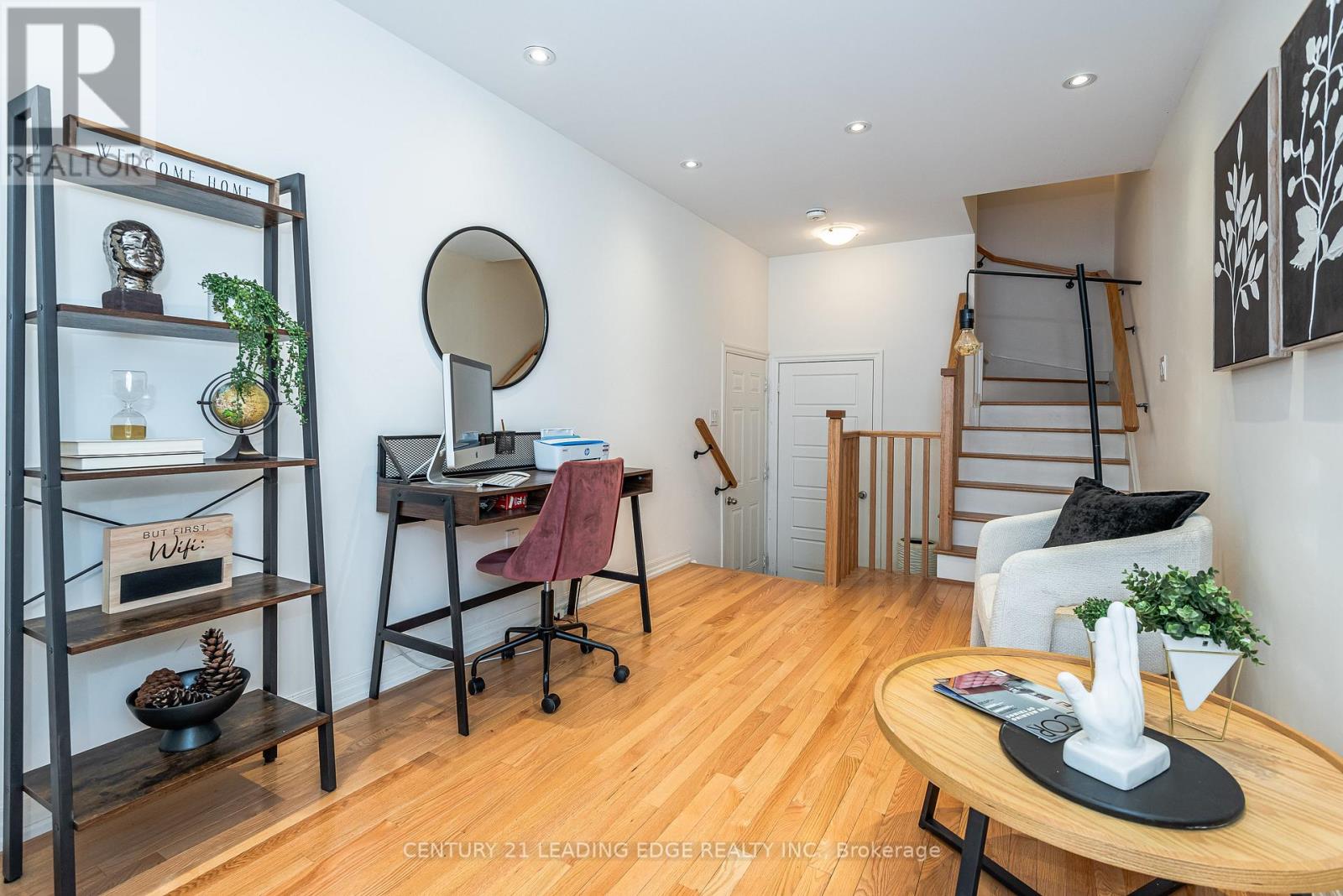 256 Vivant Street, Newmarket, Ontario  L3X 0K9 - Photo 4 - N12843394