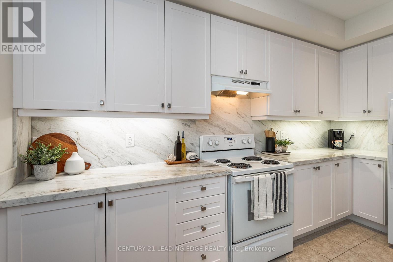 256 Vivant Street, Newmarket, Ontario  L3X 0K9 - Photo 9 - N12843394