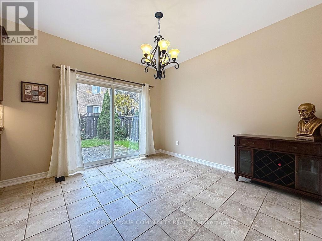 281 Lauderdale Drive, Vaughan (Patterson), Ontario  L6A 0N6 - Photo 11 - N12843396