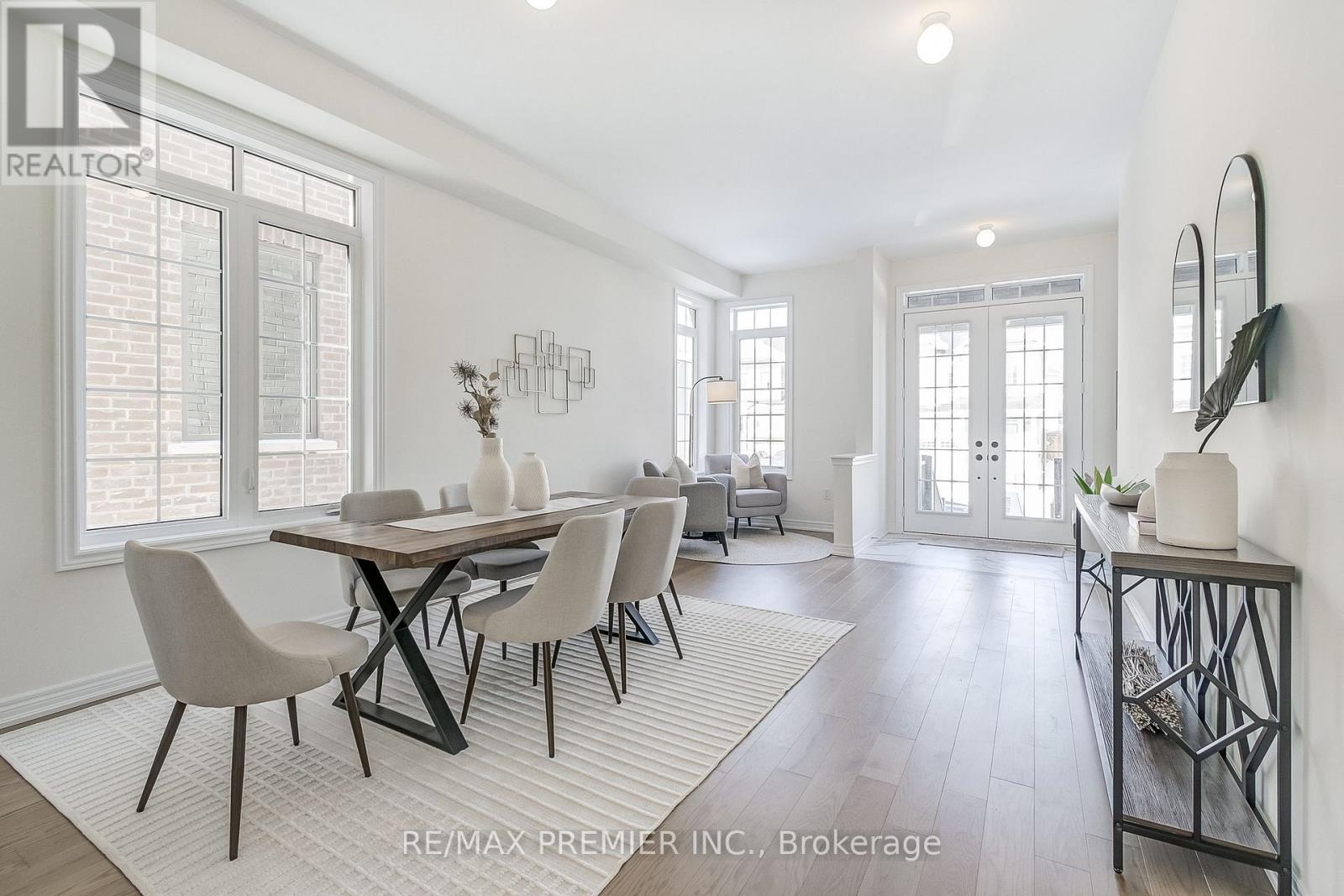 207 Fallharvest Way, Whitchurch-Stouffville, Ontario  L4A 5C2 - Photo 11 - N12843424