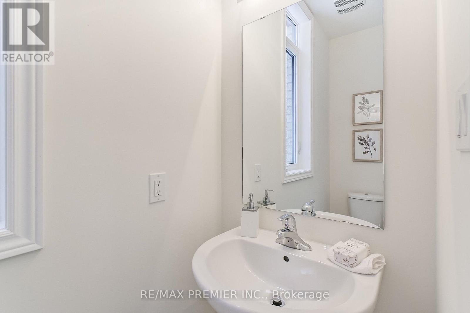 207 Fallharvest Way, Whitchurch-Stouffville, Ontario  L4A 5C2 - Photo 13 - N12843424