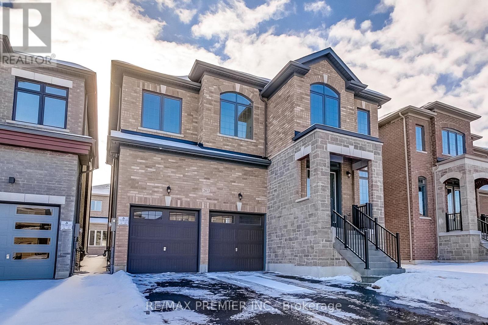 207 Fallharvest Way, Whitchurch-Stouffville, Ontario  L4A 5C2 - Photo 2 - N12843424