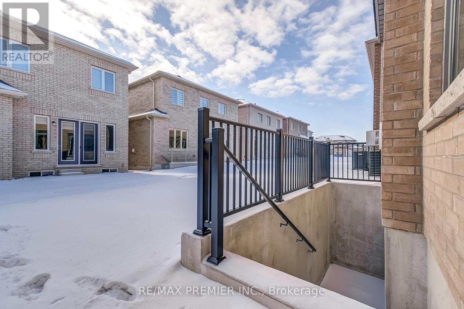 207 Fallharvest Way, Whitchurch-Stouffville, Ontario  L4A 5C2 - Photo 50 - N12843424