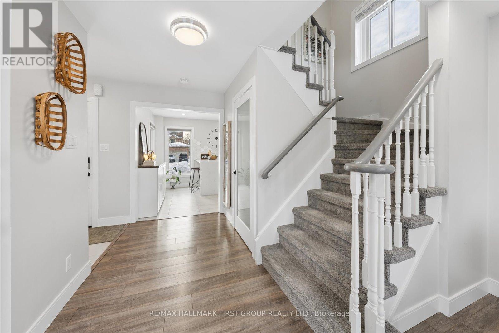 101 Natanya Boulevard, Georgina, Ontario  L4P 3P9 - Photo 19 - N12843432