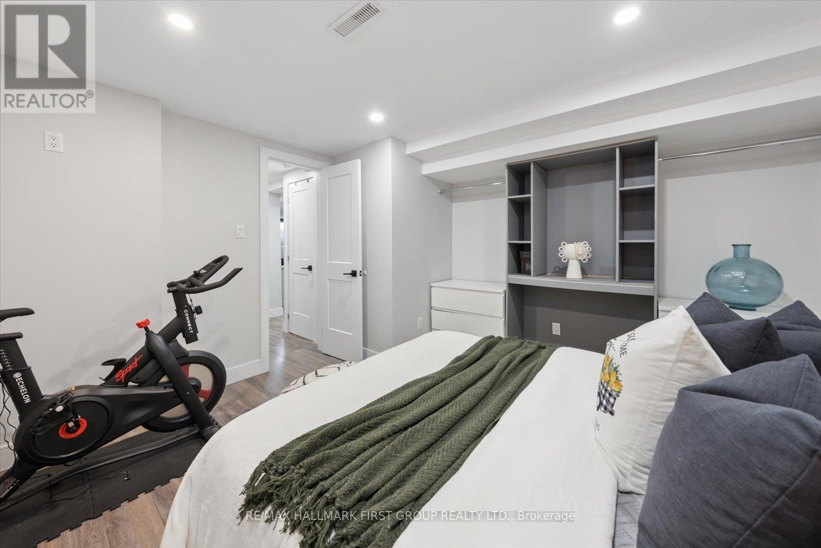 101 Natanya Boulevard, Georgina, Ontario  L4P 3P9 - Photo 35 - N12843432