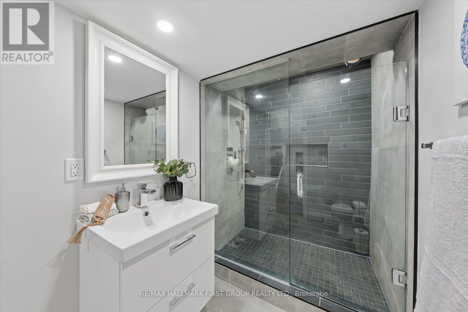 101 Natanya Boulevard, Georgina, Ontario  L4P 3P9 - Photo 36 - N12843432