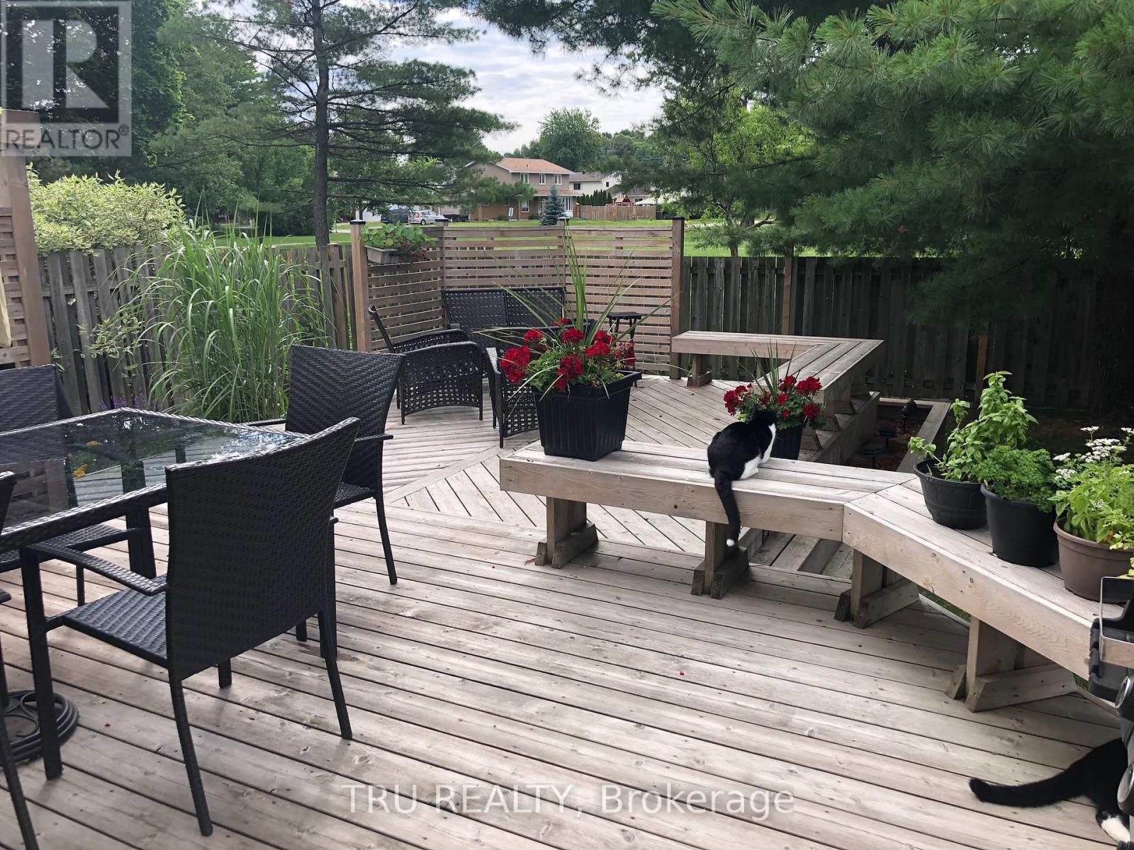 1719 Meadowview Crescent N, Ottawa, Ontario  K1C 1T9 - Photo 32 - X12778252