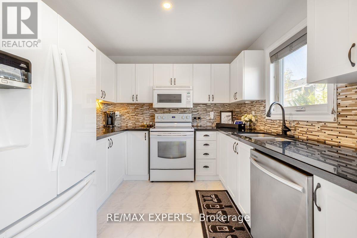 10 Snowden Avenue, Barrie, Ontario  L4M 7H3 - Photo 14 - S12843112