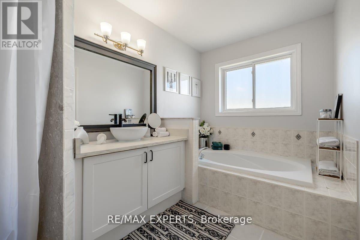 10 Snowden Avenue, Barrie, Ontario  L4M 7H3 - Photo 24 - S12843112